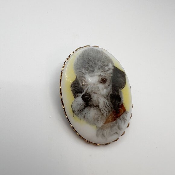Vintage Porcelain Schnauzer Dog Brooch Oval Sweet Gold Tone Metal - Picture 3 of 6